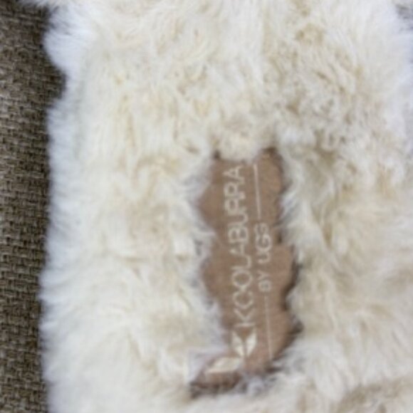 Koolaburra by UGG Fuzz'd Out Adjustable Slide Sandal in "Natural" color. Size 9. - Picture 6 of 6